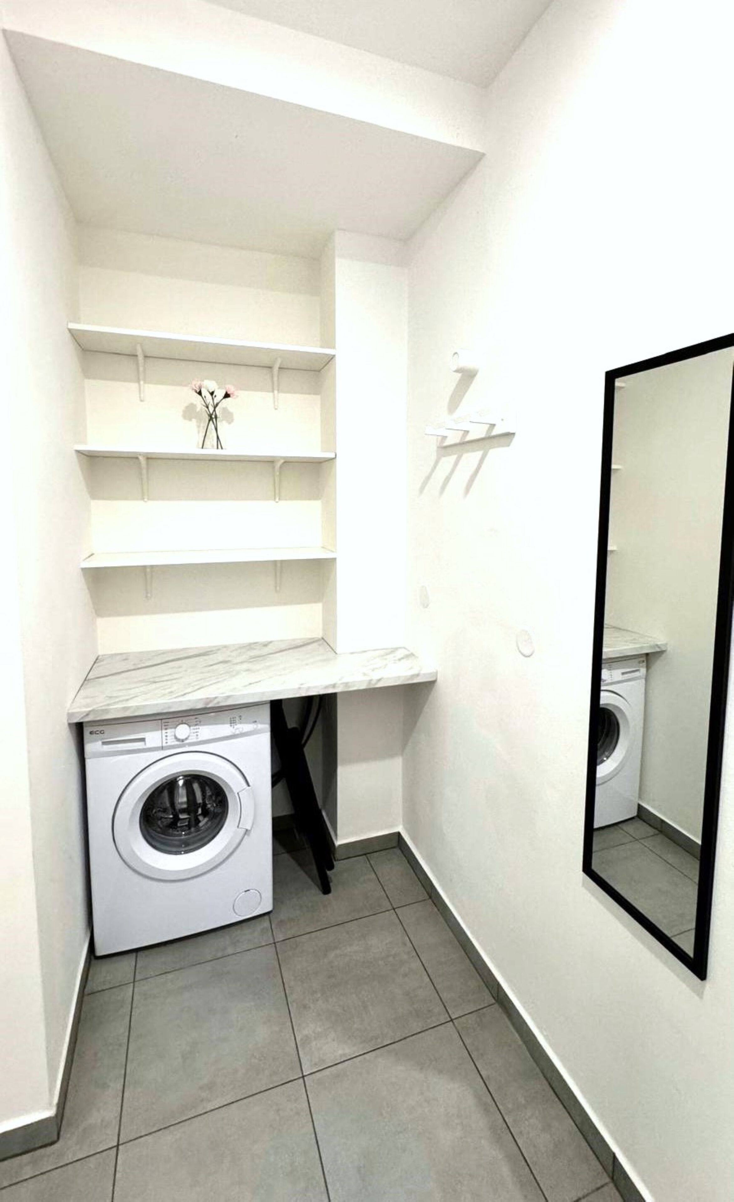 Comfort Studio, Garden View | Laptop workspace, free WiFi