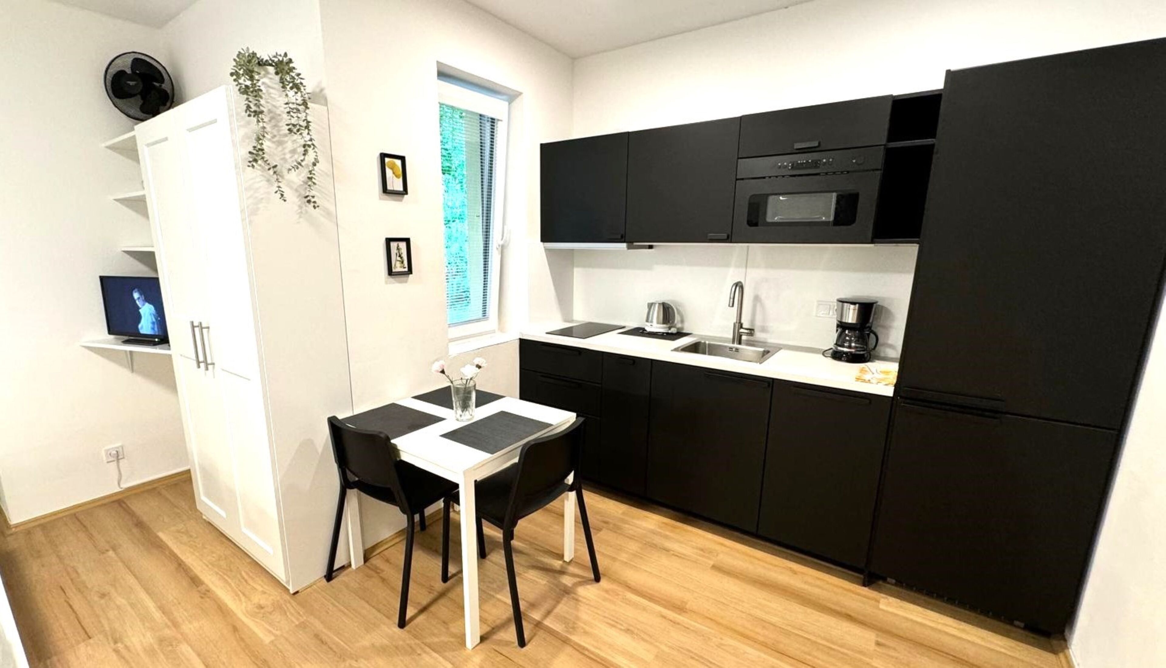 Comfort Studio, Garden View | Laptop workspace, free WiFi