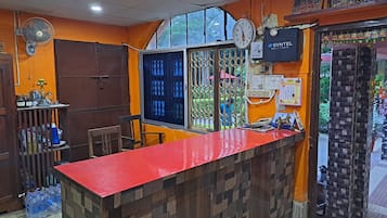 Quầy tiếp tân