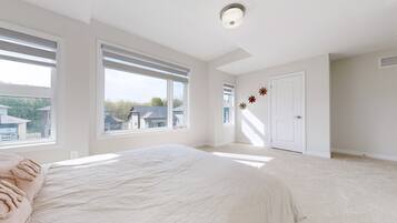 5 Schlafzimmer, Bügeleisen/Bügelbrett, WLAN, Bettwäsche