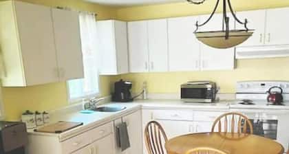 Beautiful 2BR Waterfront Cottage! #3