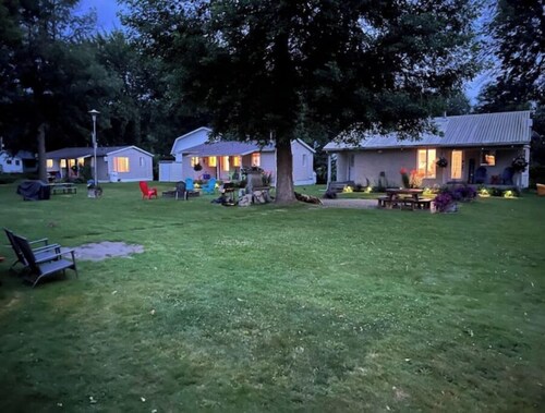 Beautiful 2BR Waterfront Cottage! #3

