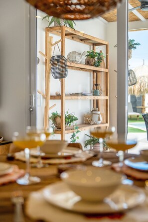 Dining - Renovated 4BR Villa with Private Pool & Gym near Palm Beach (Noord)