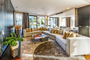 スマートテレビ、暖炉