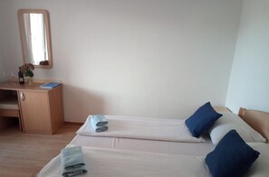 2 bedrooms, free WiFi, bed sheets