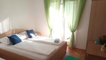 1 bedroom, free WiFi, bed sheets