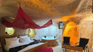 Royal Room | Free minibar items, blackout curtains, iron/ironing board, free WiFi - Patina Cappadocia  (Nevsehir)