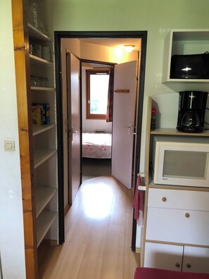 2 Schlafzimmer, Bügeleisen/Bügelbrett, Bettwäsche