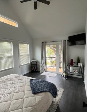 1 habitación, tabla de planchar con plancha, wifi gratis y ropa de cama 