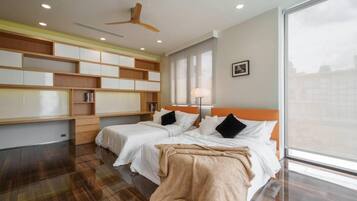 6 bedrooms, iron/ironing board, free WiFi, bed sheets