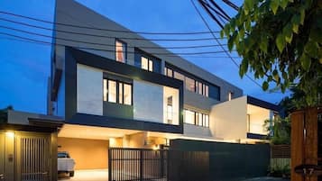 Villa | Exterior