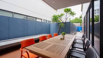 Villa | Outdoor dining