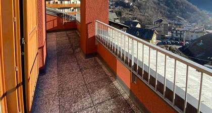 Bright one-bedroom apartment with panoramic view terrace