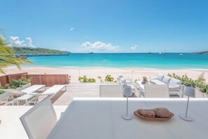 Beach nearby, sun loungers, beach towels - Luxury Beachfront Enclave Unit 1 (Sandy Ground)