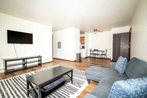 TV, offices - 1 Bedroom Apartment at Canterbury Court (Sun Prairie)