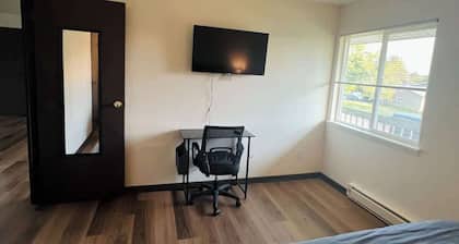 1 Bedroom - 1218 Canterbury Ct