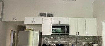 Newly Renovated Cozy 2Br 1Ba Apt in Waiakea Villas