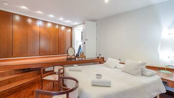 6 slaapkamers, een strijkplank/strijkijzer, gratis wifi, beddengoed