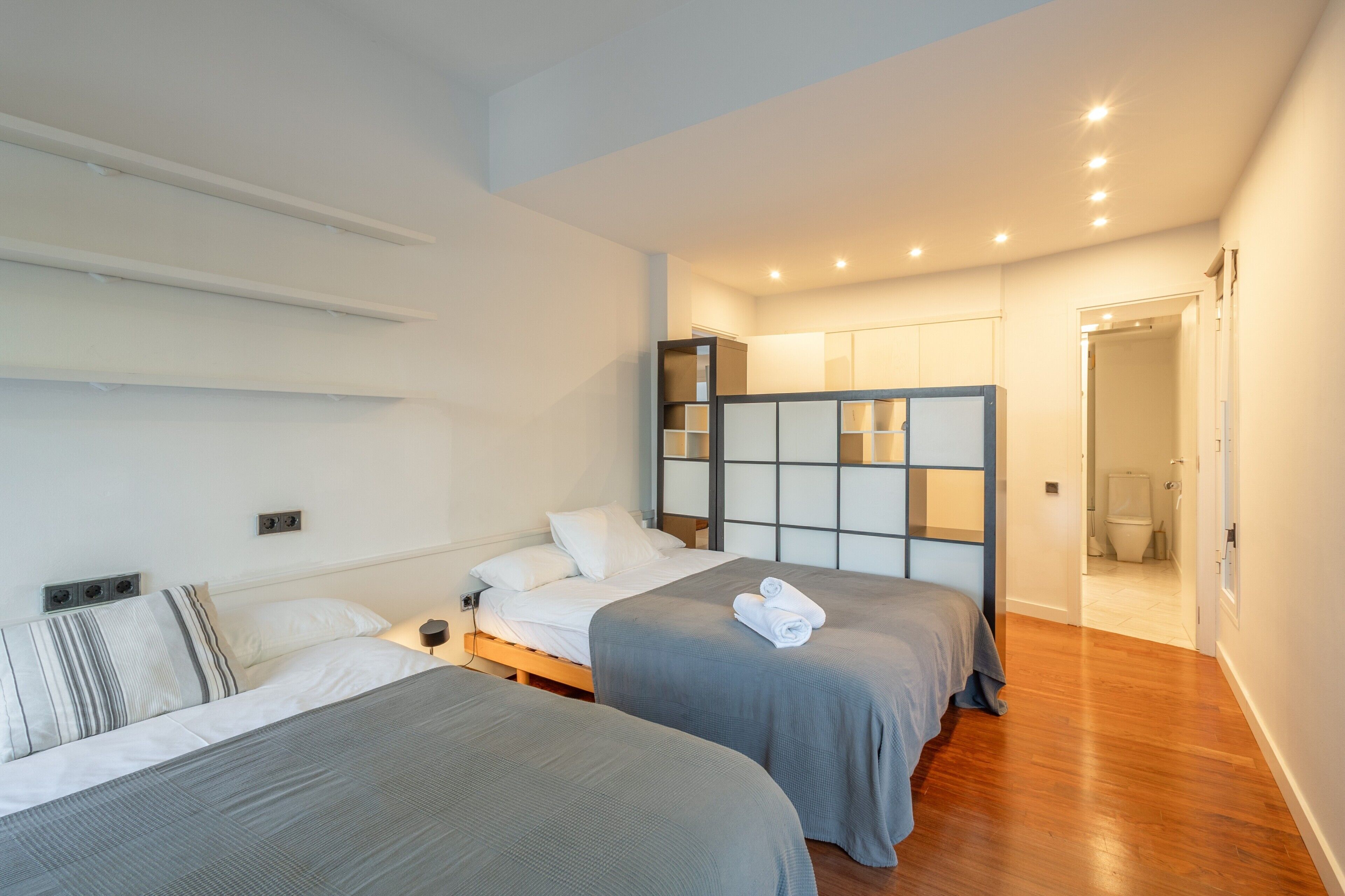 6 chambres, fer et planche à repasser, Wi-Fi gratuit, draps fournis