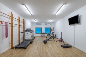 Fitness facility - Villa 'Cela' with Sea Views, Wi-Fi and Air Conditioning (Masnou)