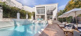 Villa 'Cela' with Sea View, Wi-Fi and Air Conditioning