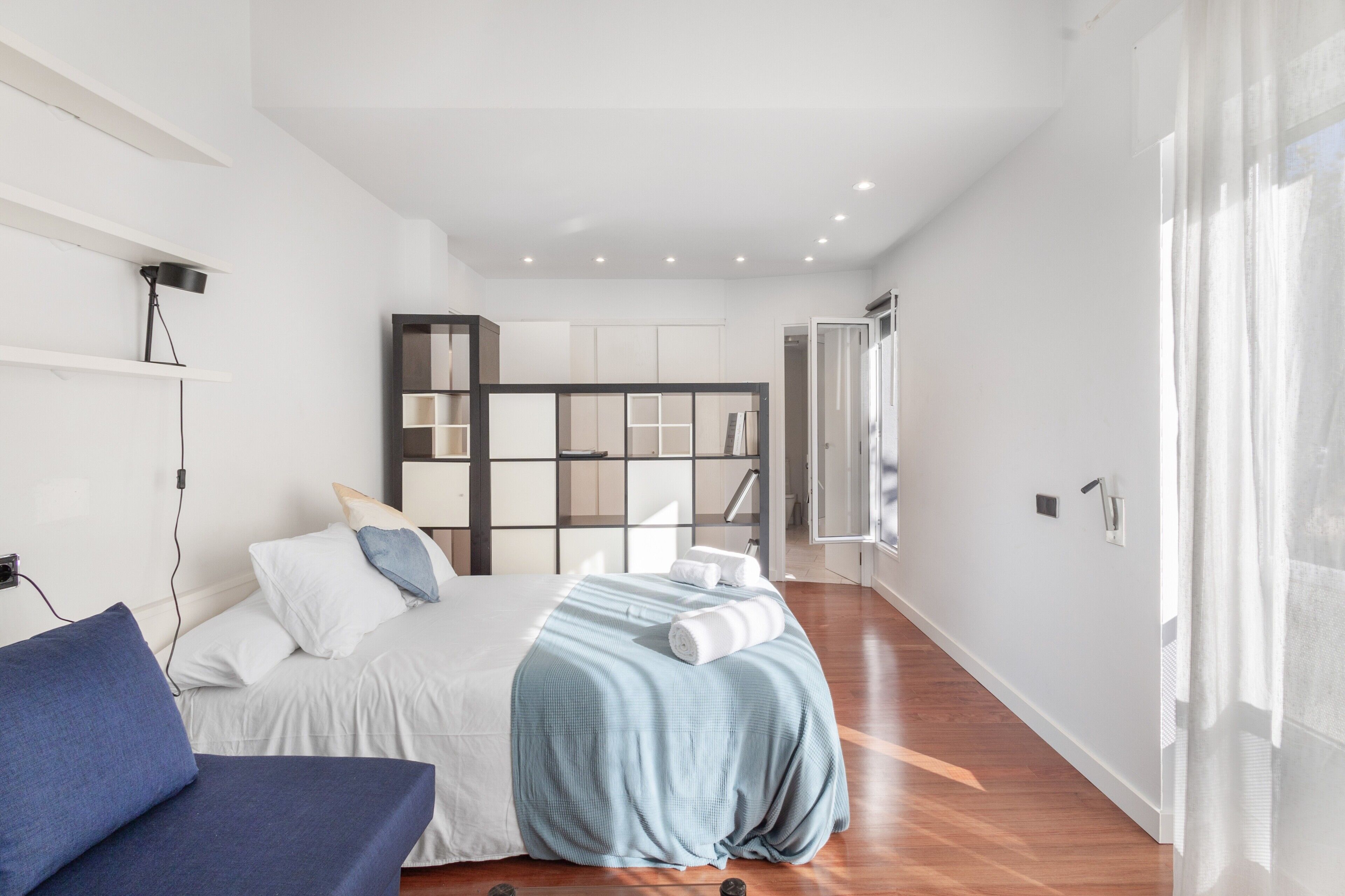 6 dormitorios, tabla de planchar con plancha, wifi gratis y ropa de cama