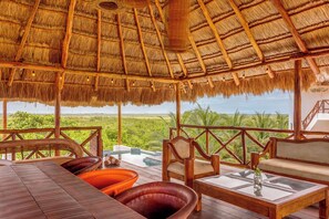 Rooftop terrace - Serene Stay Pool Spa Tub and Bikes (Puerto Morelos)