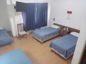 クラシック 4 人部屋 | WiFi (無料)