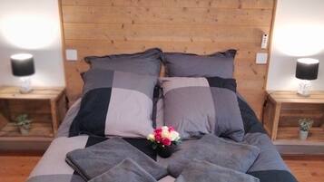 1 bedroom, iron/ironing board, free WiFi, bed sheets