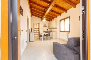 Interior - Holiday Home 'Numero 1' with Shared Garden (Firenzuola)