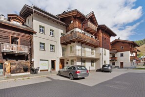 Exterior - Casa Daniele-Livia Apartment with Mountain View, Balcony & Wi-Fi (Livigno)