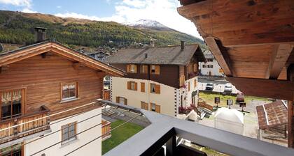 Appartement 'Casa Daniele-Appartamento Livia' avec vue montagne, balcon et Wi-Fi