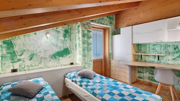 3 bedrooms, free WiFi, bed sheets