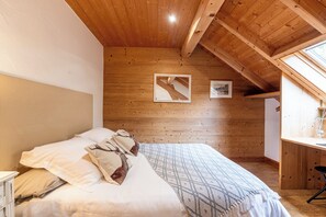 3 dormitorios, tabla de planchar con plancha, wifi gratis y ropa de cama
