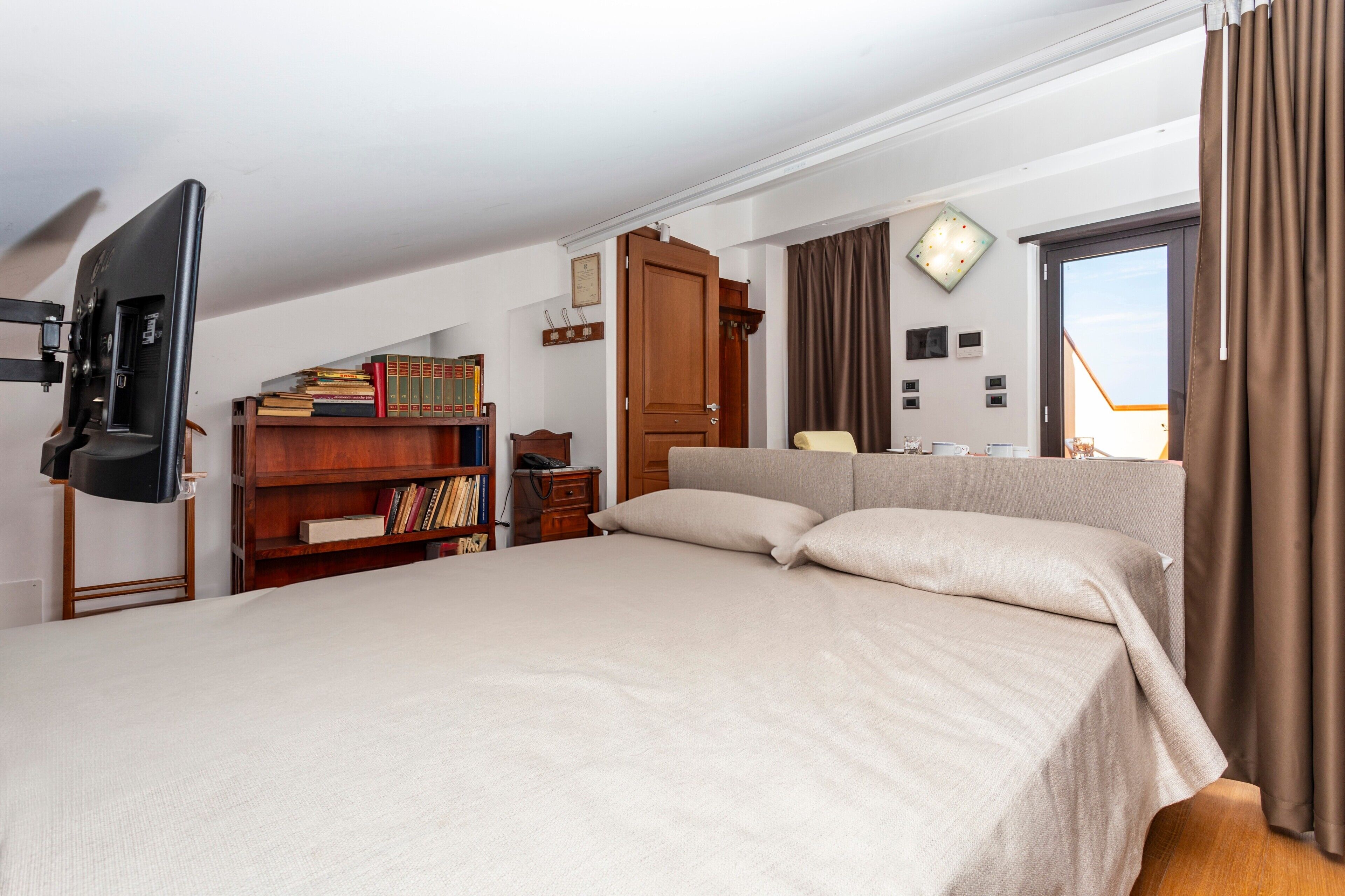 1 chambre, bureau, Wi-Fi gratuit, draps fournis