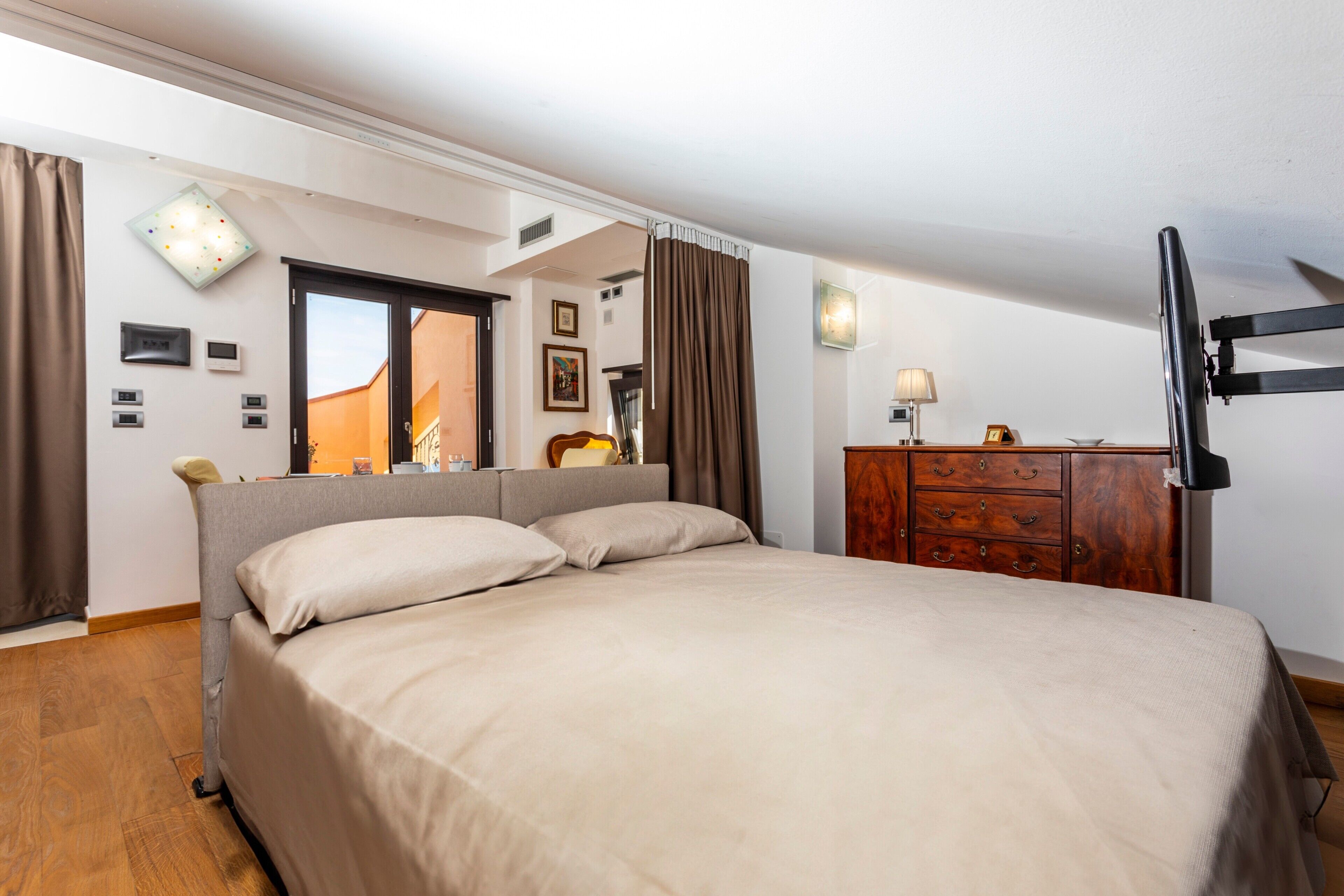 1 chambre, bureau, Wi-Fi gratuit, draps fournis