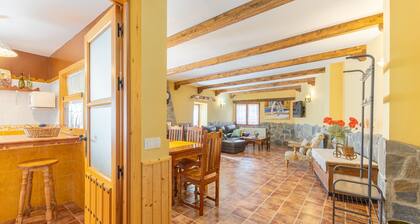 Country House 'Casa Siesta Y Brisca' with Mountain View, Private Terrace and Balcony