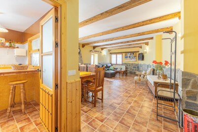 Country House 'Casa Siesta Y Brisca' with Mountain View, Private Terrace and Balcony