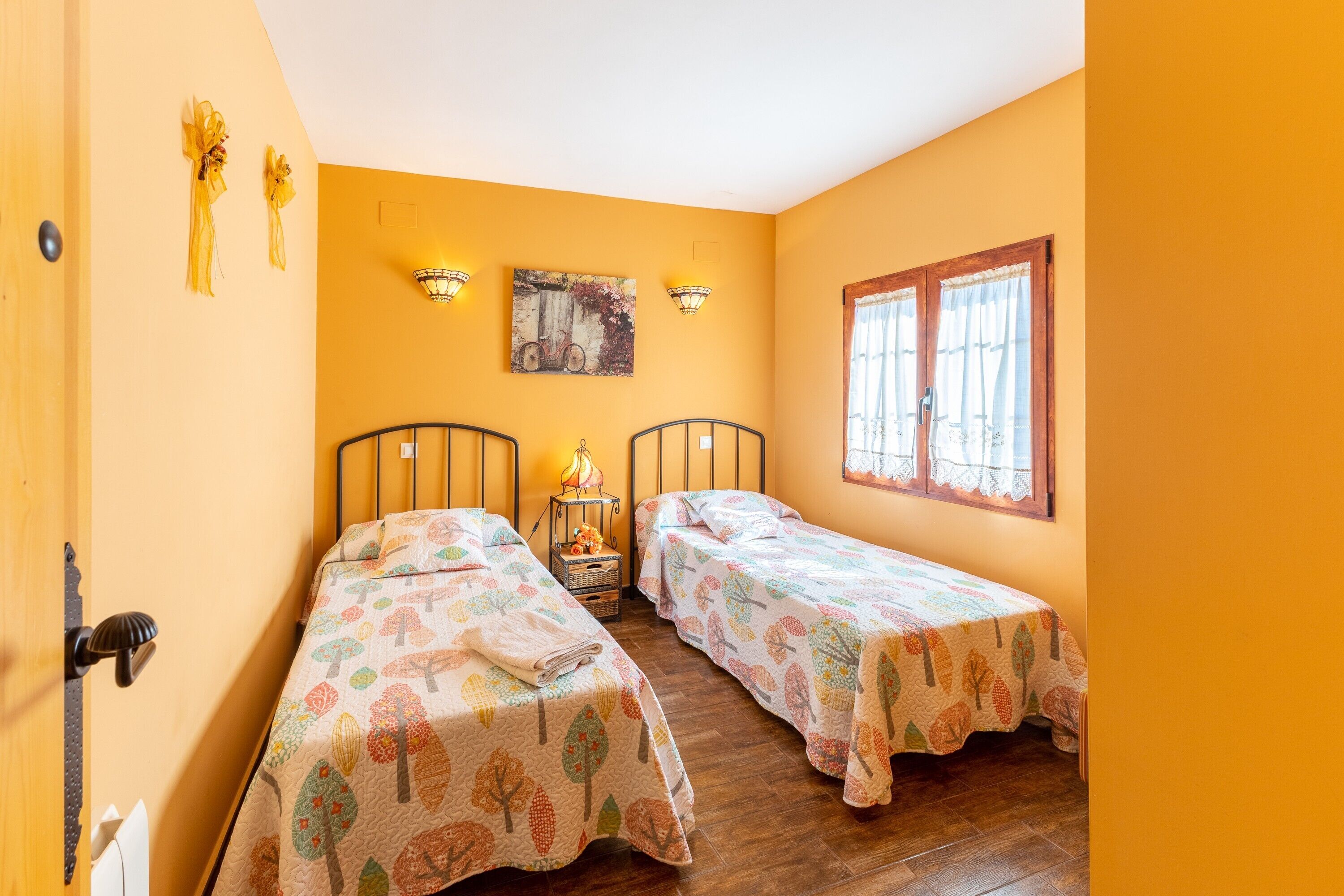 4 sovrum, strykjärn/strykbräda och sängkläder