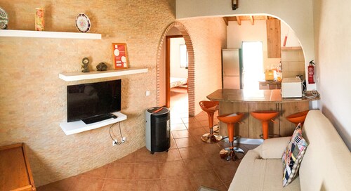 Cottage 'Casas Da Lagoa - T2 Sul' with Private Garden, Balcony and Wi-Fi