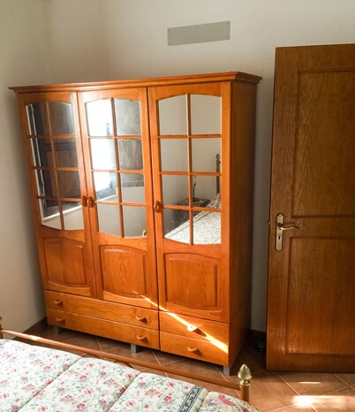 Cottage 'Casas Da Lagoa - T2 Sul' with Private Garden, Balcony and Wi-Fi