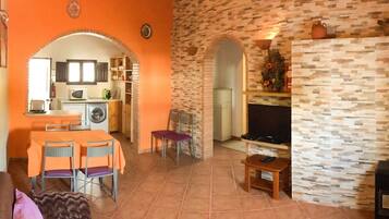 Télévision, cheminée