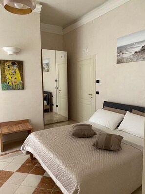 1 chambre, fer et planche à repasser, Wi-Fi, draps fournis