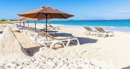 Private Luxury Villa: 3 Beds, Sleeps 6 — Pool, Concierge, & Steps to Grace Bay