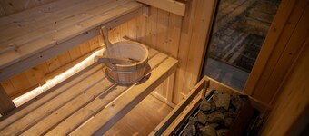 Central Margate house with sauna & private garden