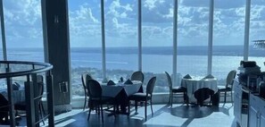 Dining - 2-bedroom - 2 Bath Ocean Front Condo on the World's Most Famous Daytona Beach.  (Daytona Beach)