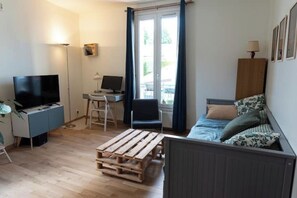 Télévision, chaîne hi-fi