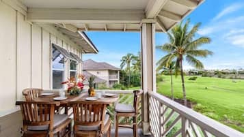 Villa, Multiple Beds (Fairway Villas Waikoloa G31) | Outdoor dining