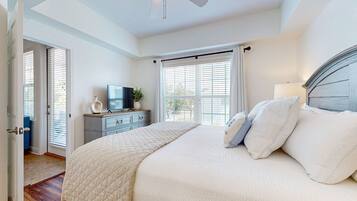 2 عدّة غرف نوم ومكواة/لوح كي وخدمة الإنترنت وملاءات أسرّة