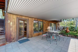 屋外ダイニングエリア